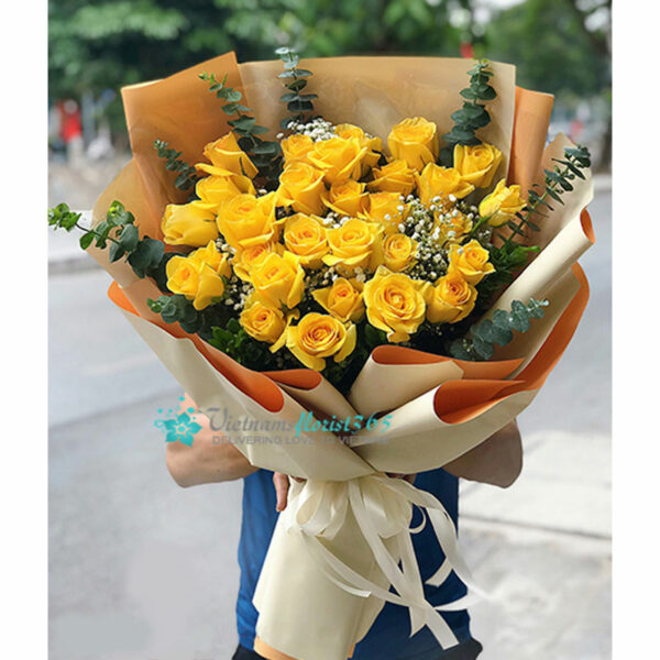 Graceful Bouquet with Yellow Roses - Image 2