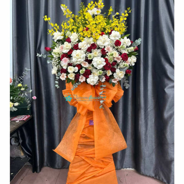 Grand opening flowers – Golden Moments - Image 2